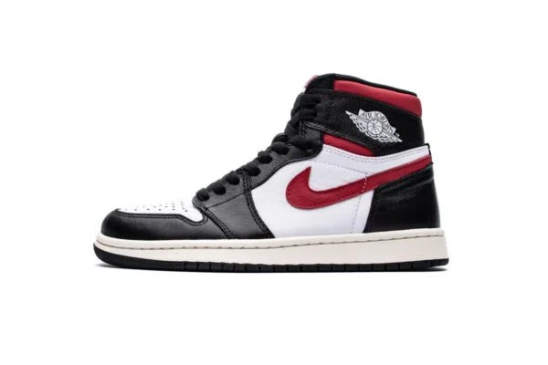 AIR JORDAN 1 RETRO HIGH OG “GYM RED”