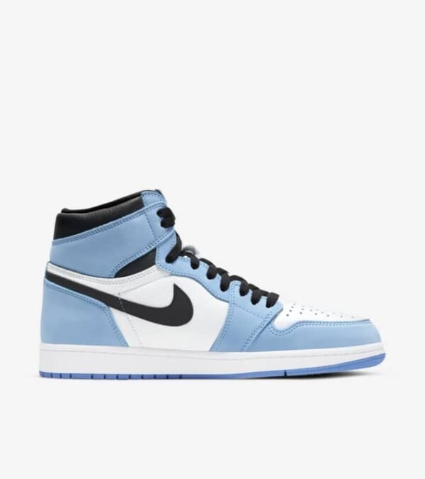 NIKE AIR JORDAN 1 RETRO HIGH UNIVERSITY BLUE - Imagen 2