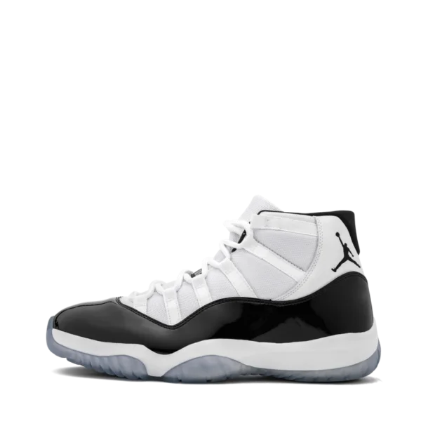 NIKE AIR JORDAN 11 CONCORD