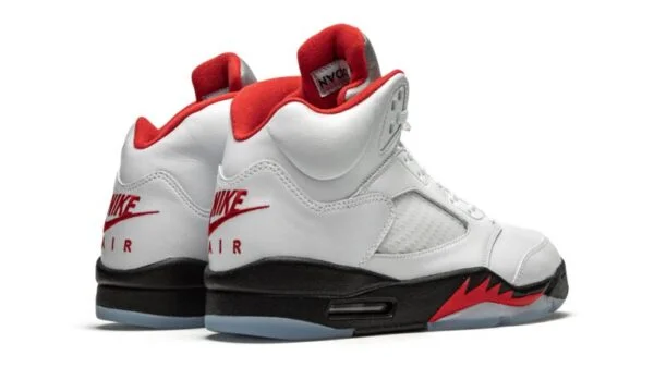 NIKE AIR JORDAN 5 RETRO ‘FIRE RED’ - Imagen 4