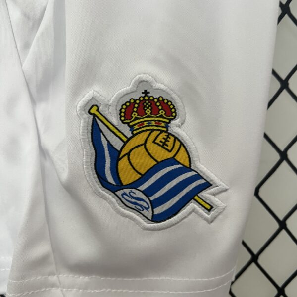 Conjunto niño Real Sociedad 24-25 Local - Imagen 3