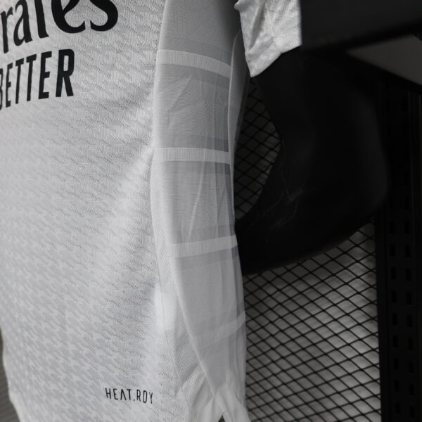 Camiseta Real Madrid player version 24-25 Local - Imagen 4