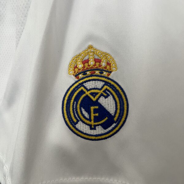 Conjunto niño Real Madrid 24-25 Local - Imagen 2