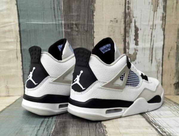 AIR JORDAN 4 MILITARY BLACK - Imagen 3