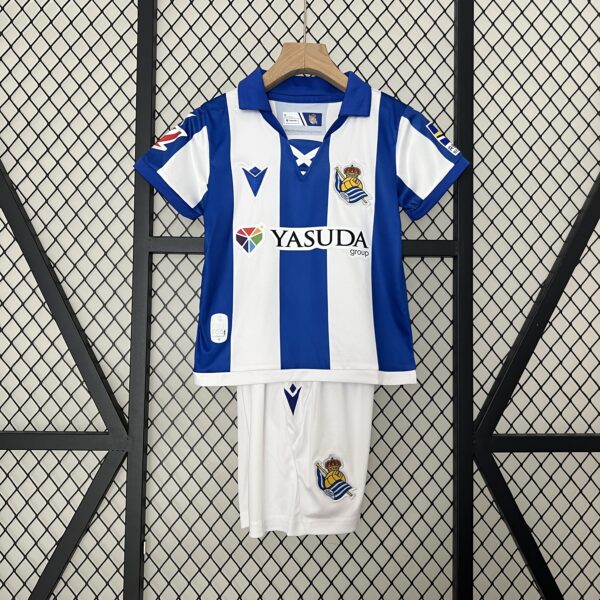 Conjunto niño Real Sociedad 24-25 Local