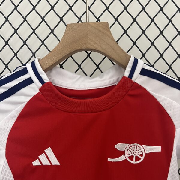 Conjunto niño Arsenal 24-25 Local - Imagen 2