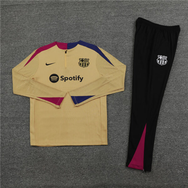 Conjunto entrenamiento largo Barcelona 6